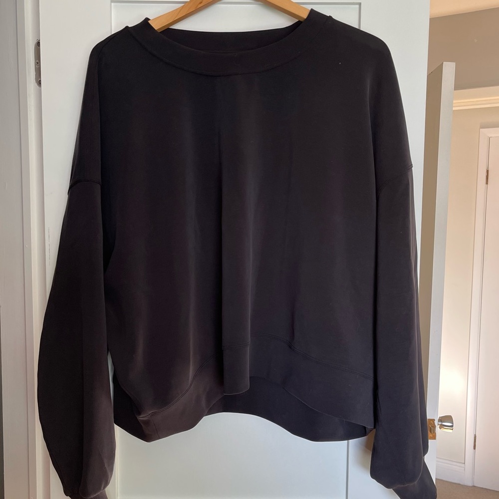 Lululemon black softstream cropped crew